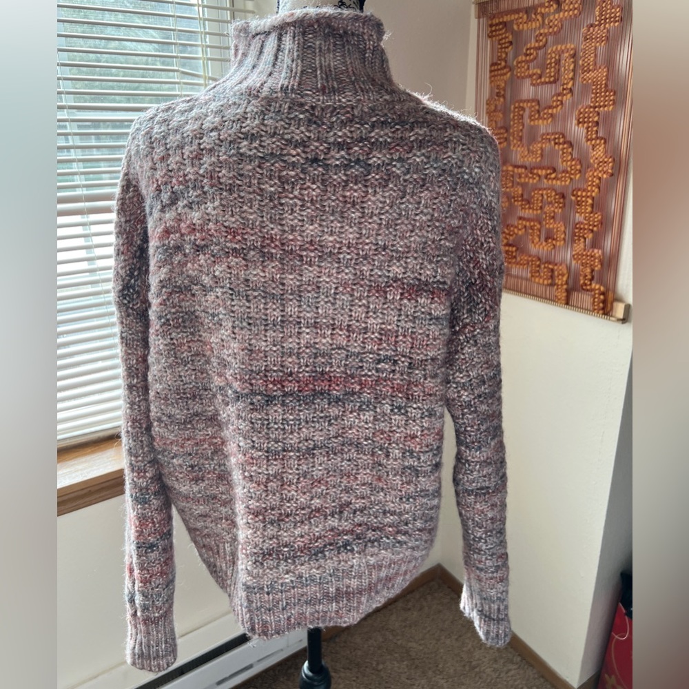 Gap Sweater - Picture 5 of 5